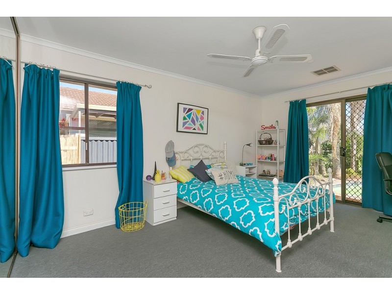 17 Lyndhurst Road, Seaford SA 5169