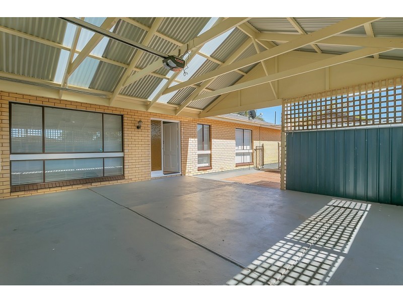 17 Lyndhurst Road, Seaford SA 5169