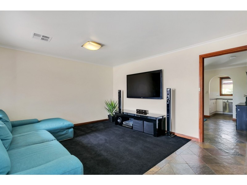 4 Mildara Close, Woodcroft SA 5162