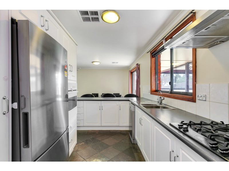 4 Mildara Close, Woodcroft SA 5162