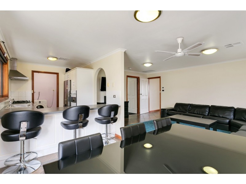 4 Mildara Close, Woodcroft SA 5162