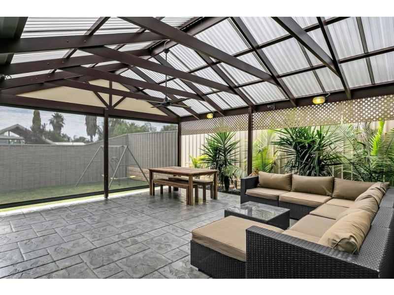 4 Mildara Close, Woodcroft SA 5162