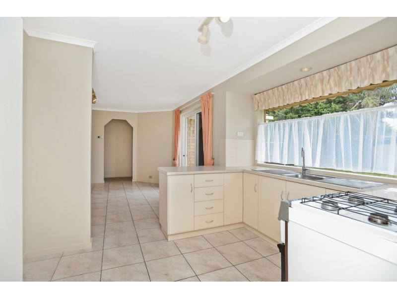 8 Sandpiper Avenue, Seaford Rise SA 5169