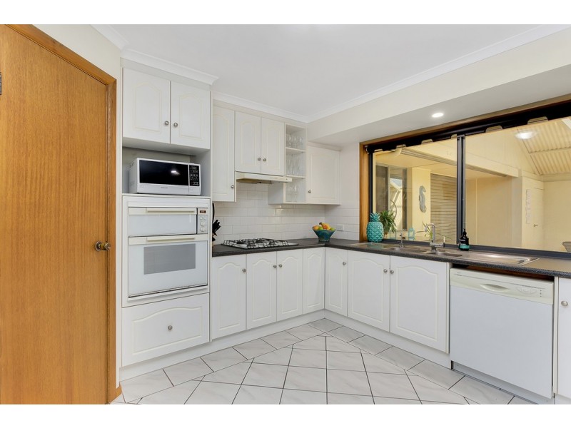 21 Paignton Close, Moana SA 5169