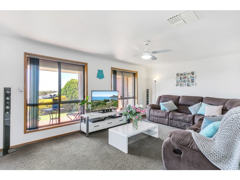 21 Paignton Close, Moana SA 5169