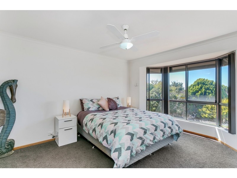21 Paignton Close, Moana SA 5169