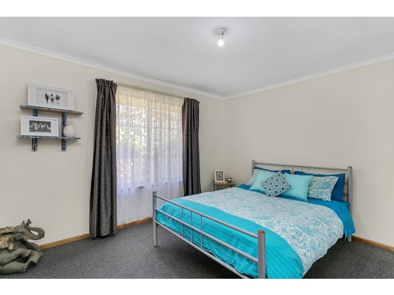 21 Paignton Close, Moana SA 5169