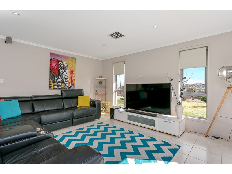 77 Esperance Boulevard, Seaford Rise SA 5169