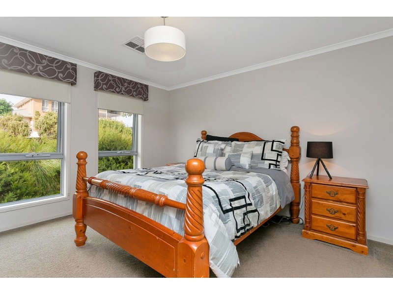 77 Esperance Boulevard, Seaford Rise SA 5169