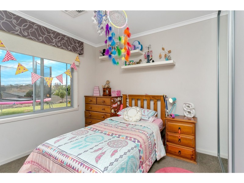 77 Esperance Boulevard, Seaford Rise SA 5169