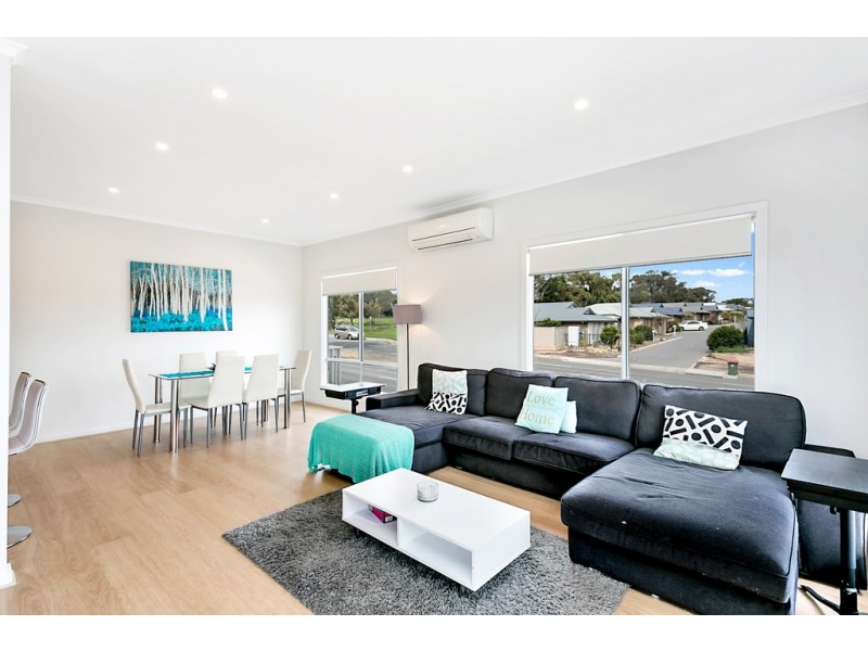 2 Salisbury Ave, Morphett Vale SA 5162