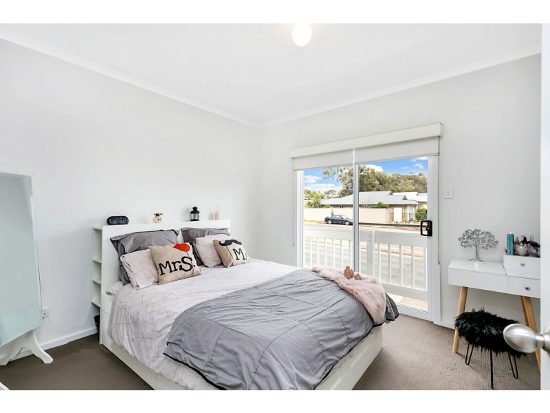 2 Salisbury Ave, Morphett Vale SA 5162