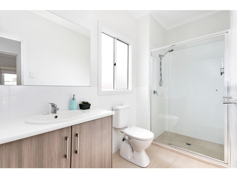 2 Salisbury Ave, Morphett Vale SA 5162