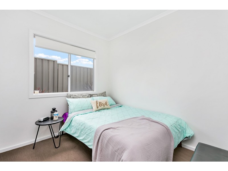 2 Salisbury Ave, Morphett Vale SA 5162