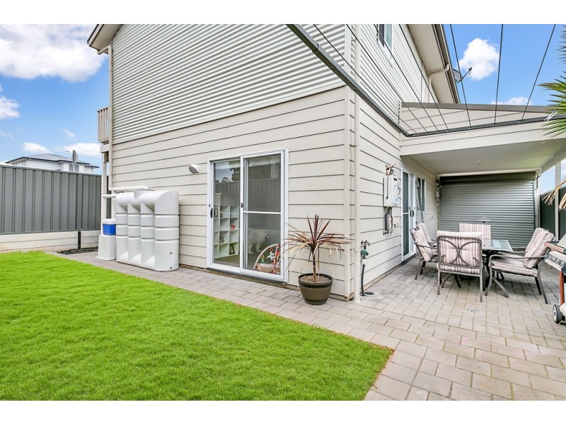 2 Salisbury Ave, Morphett Vale SA 5162