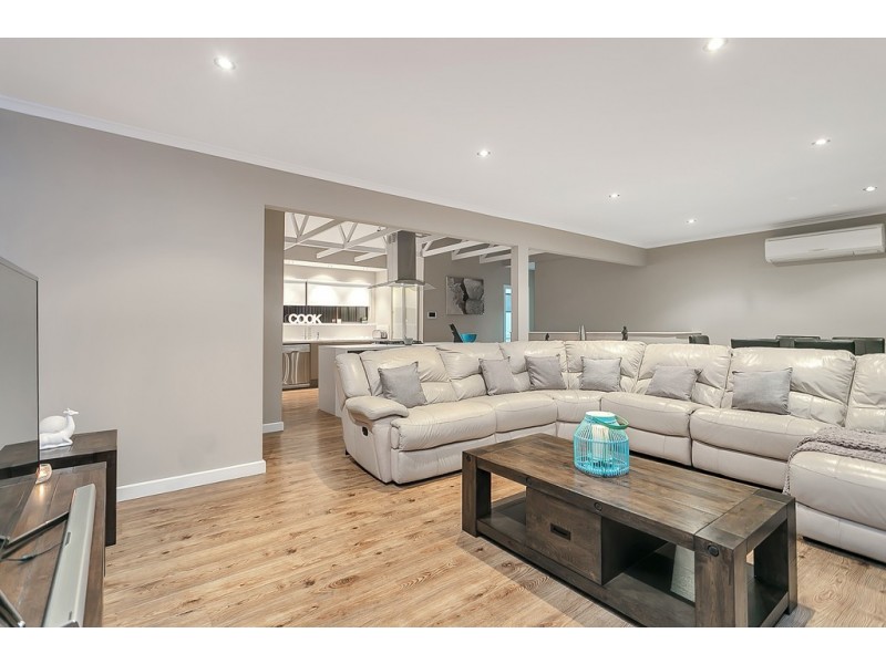 5 Tasman Court, Hackham SA 5163