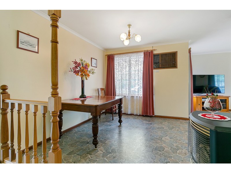 24 Mallard Crescent, Seaford Rise SA 5169