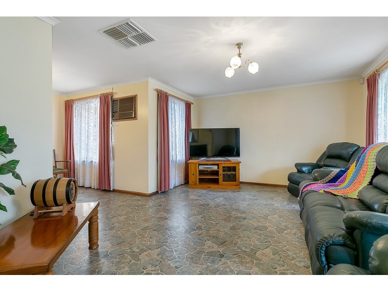 24 Mallard Crescent, Seaford Rise SA 5169