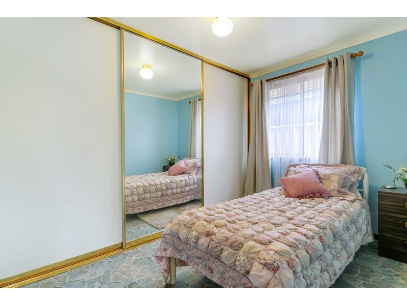 24 Mallard Crescent, Seaford Rise SA 5169