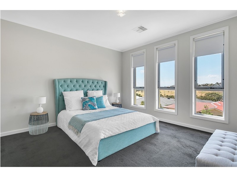 8 Anglesea Lane, Seaford Rise SA 5169