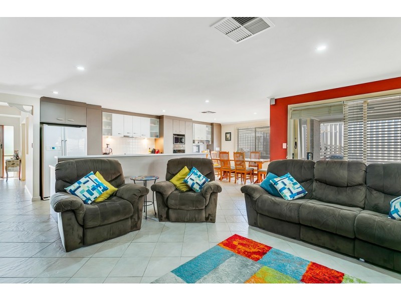 24 Edithburgh Avenue, Seaford Rise SA 5169