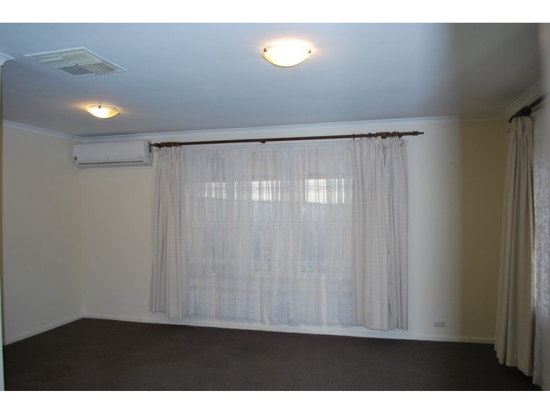 10 Greenloop Crescent, Huntfield Heights SA 5163