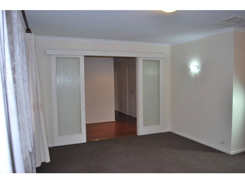10 Greenloop Crescent, Huntfield Heights SA 5163
