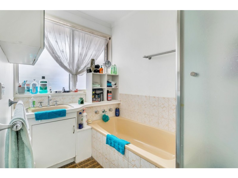 10 Greenloop Crescent, Huntfield Heights SA 5163