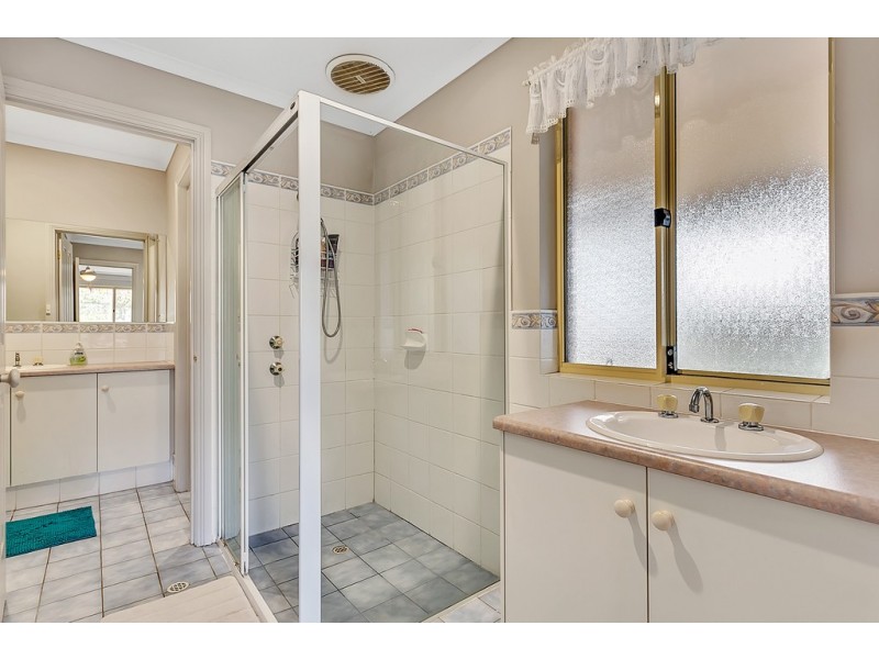 12 Paignton Close, Moana SA 5169