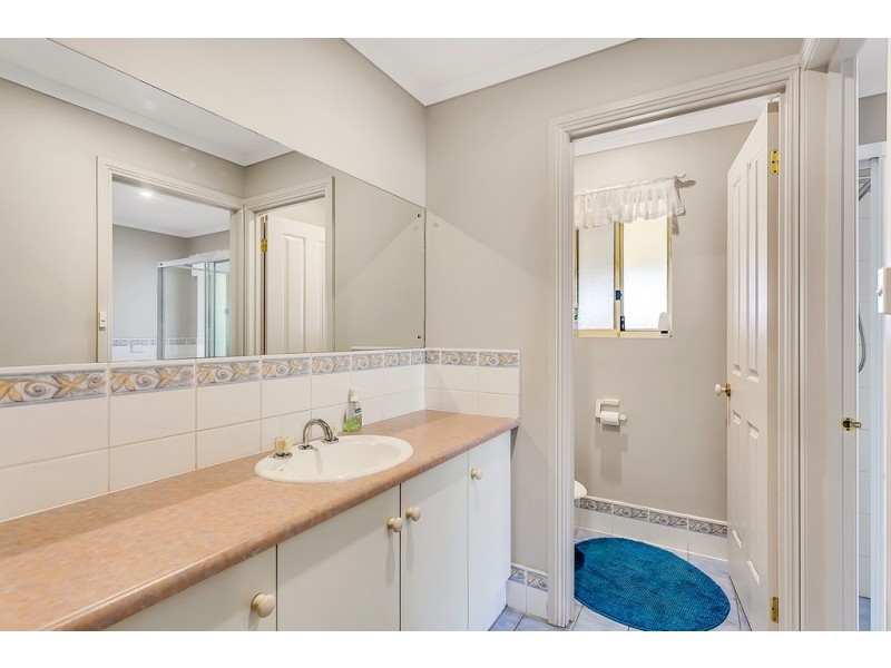 12 Paignton Close, Moana SA 5169