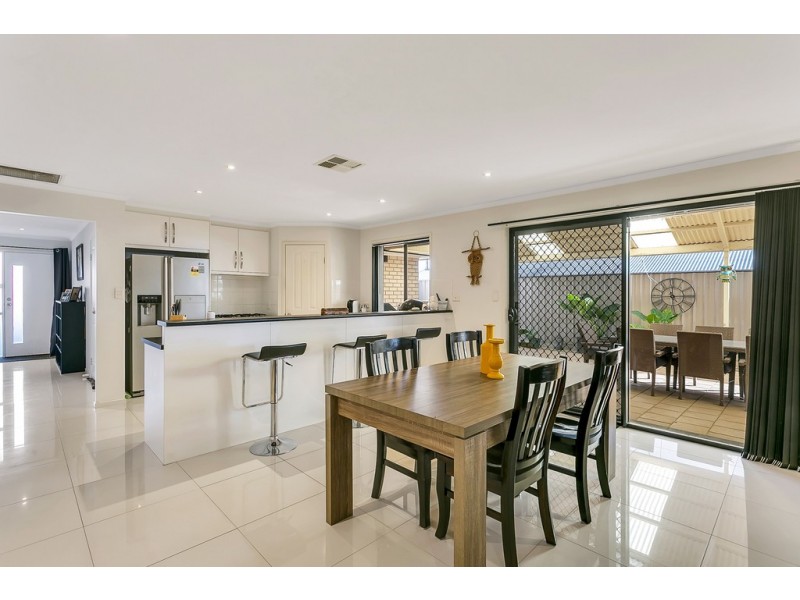 65 Esperance Boulevard, Seaford Rise SA 5169