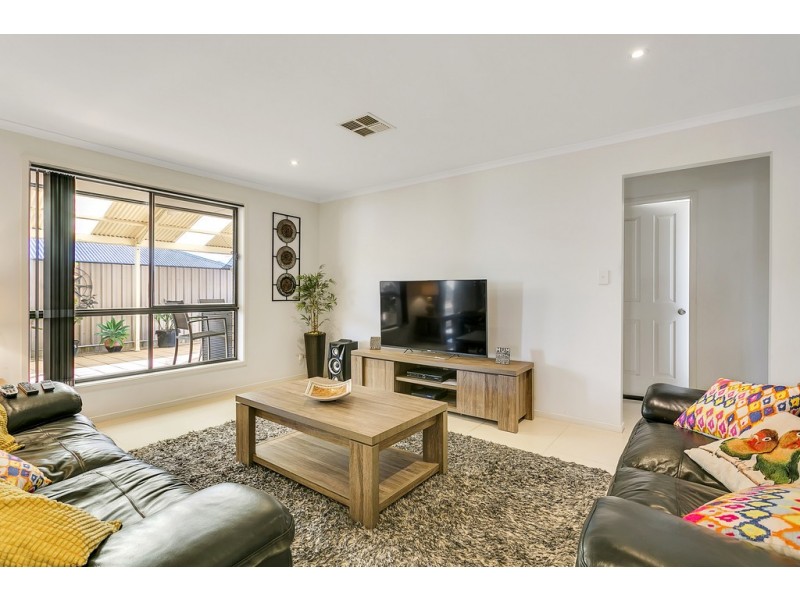 65 Esperance Boulevard, Seaford Rise SA 5169