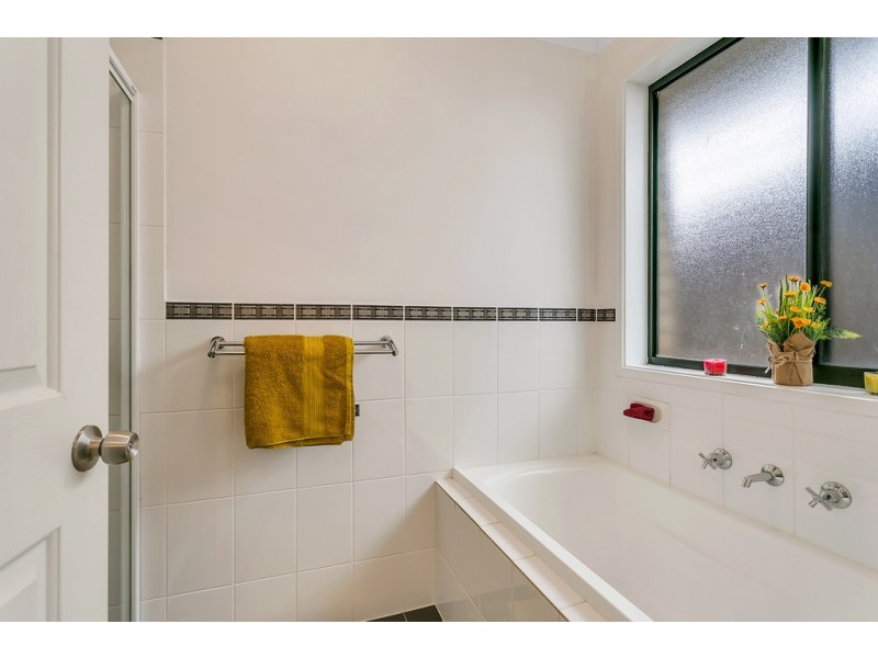 65 Esperance Boulevard, Seaford Rise SA 5169
