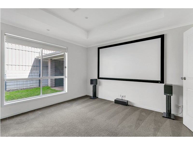 35 Manly Court, Seaford Rise SA 5169