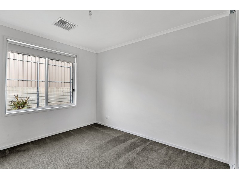 35 Manly Court, Seaford Rise SA 5169