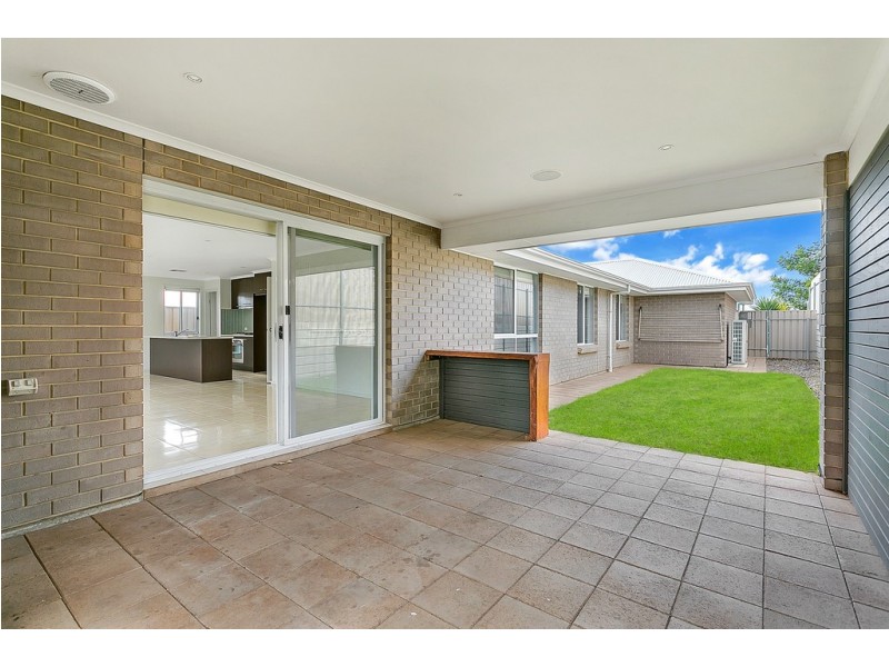 35 Manly Court, Seaford Rise SA 5169