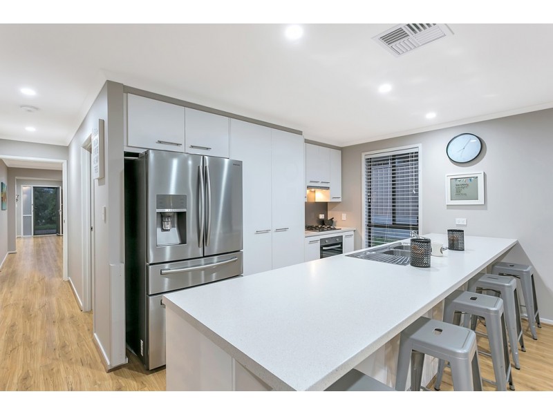 83 Beachport Road, Seaford Rise SA 5169