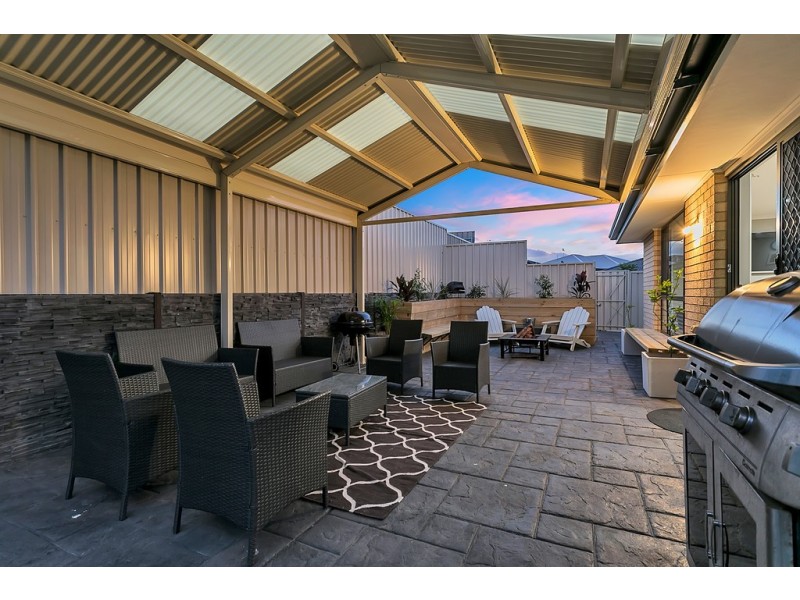 83 Beachport Road, Seaford Rise SA 5169