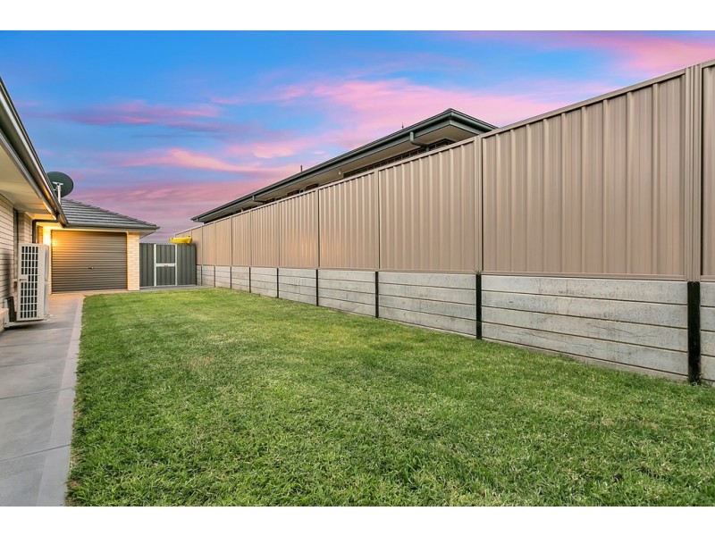 83 Beachport Road, Seaford Rise SA 5169