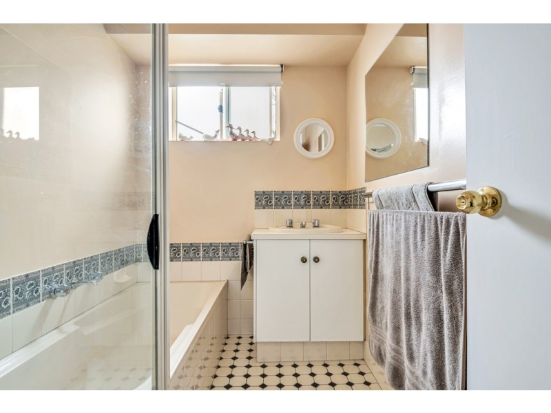 6 Ballina Court, Huntfield Heights SA 5163