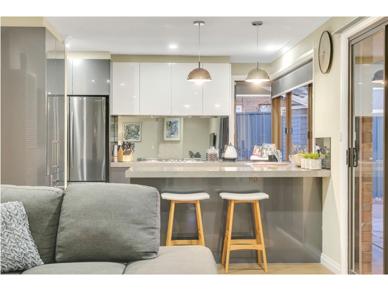 45 Neeangarra Crescent, Hallett Cove SA 5158