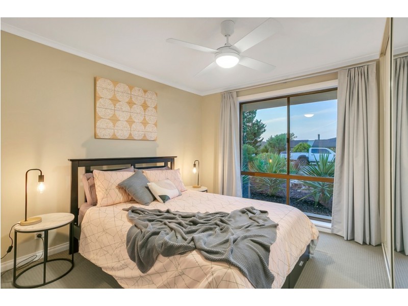 45 Neeangarra Crescent, Hallett Cove SA 5158