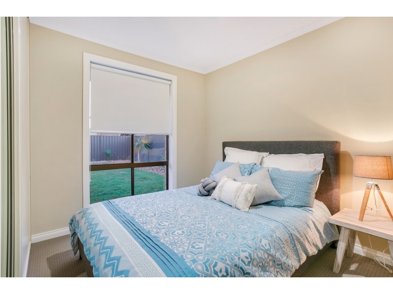 45 Neeangarra Crescent, Hallett Cove SA 5158