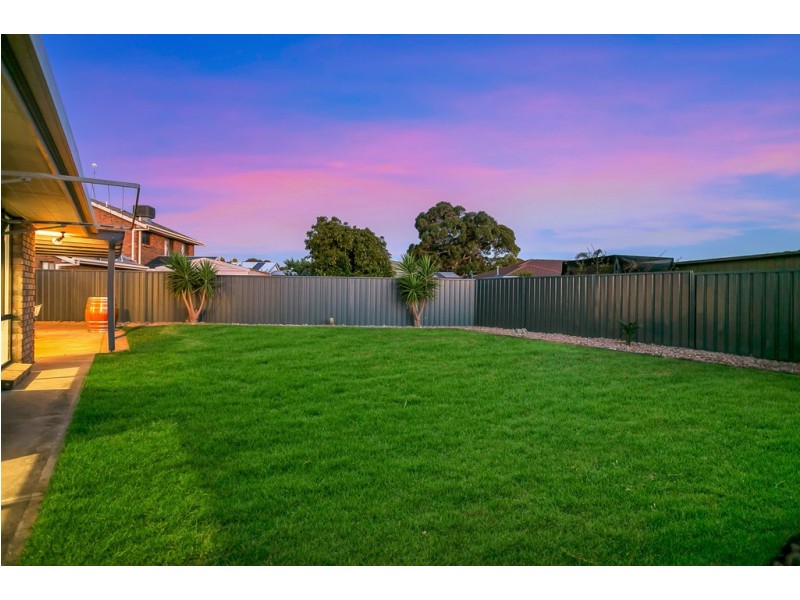 45 Neeangarra Crescent, Hallett Cove SA 5158