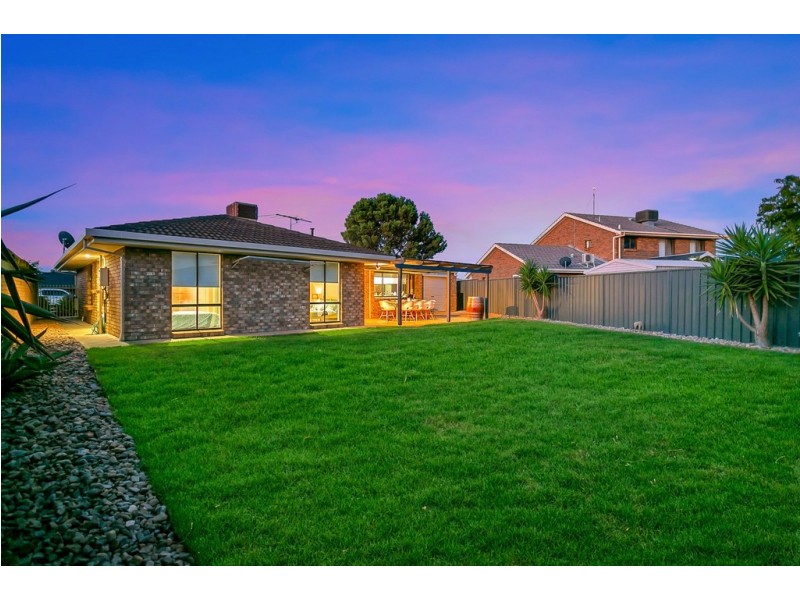 45 Neeangarra Crescent, Hallett Cove SA 5158