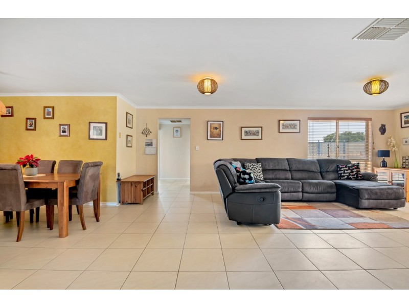 23 Babbacombe Drive, Moana SA 5169