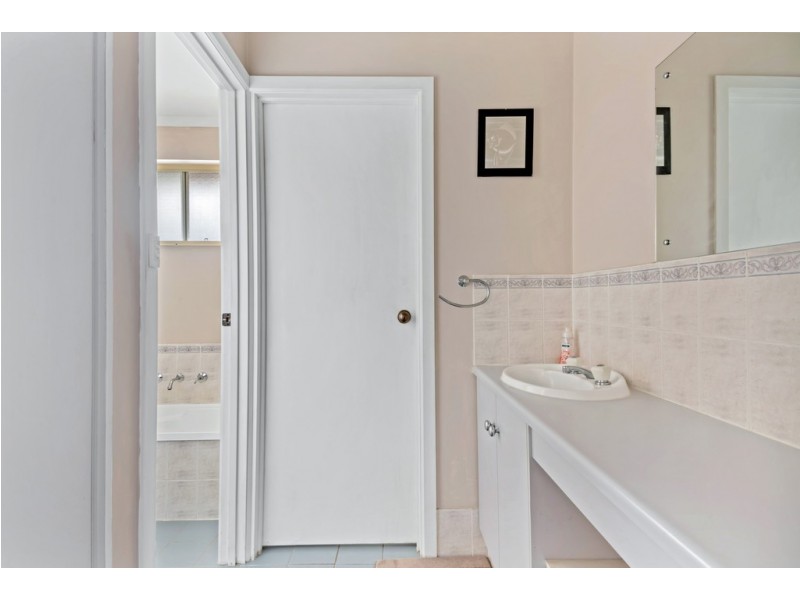 23 Babbacombe Drive, Moana SA 5169