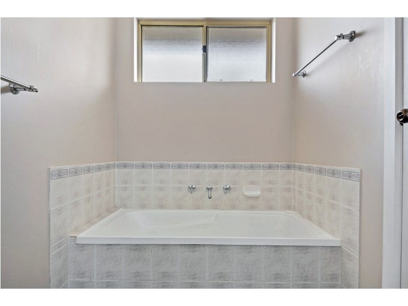 23 Babbacombe Drive, Moana SA 5169