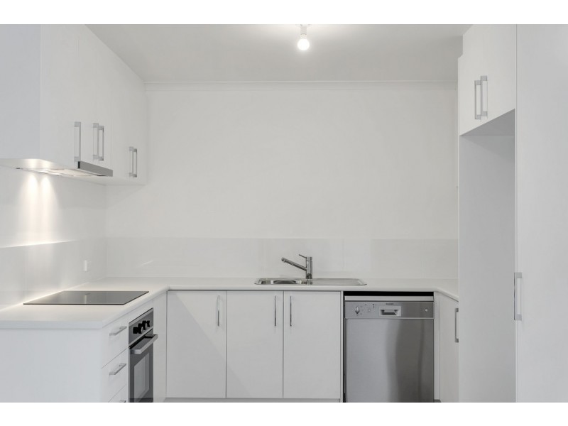 2/ 2 Barbados Drive, Seaford Rise SA 5169