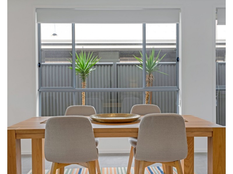 8 Navy Parade, Moana SA 5169